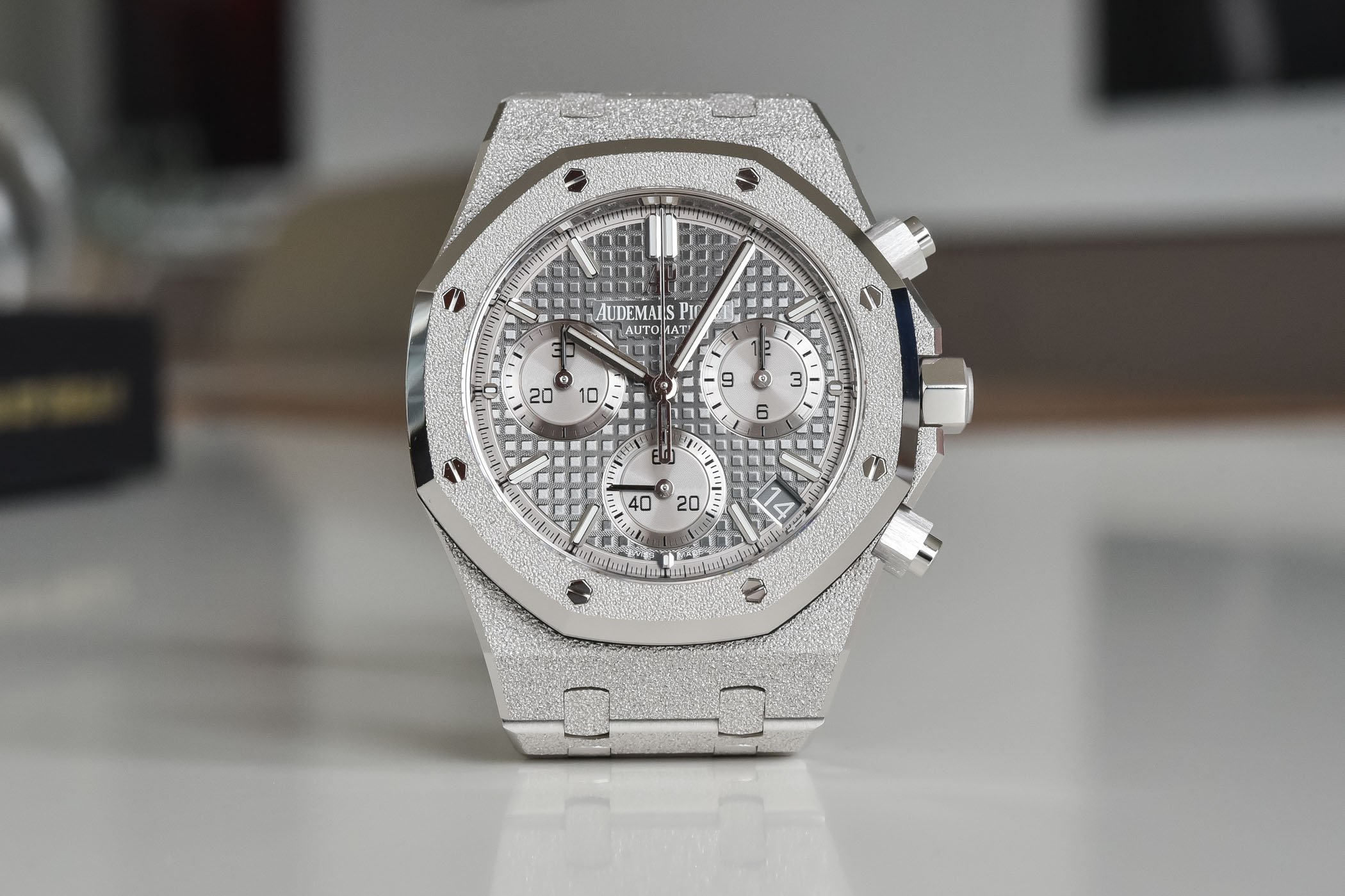 royal oak frosted gold chronograph grey royal oak frosted gold chronograph grey