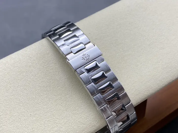 patek philippe nautilus 5711 111p patek philippe nautilus 5711 111p